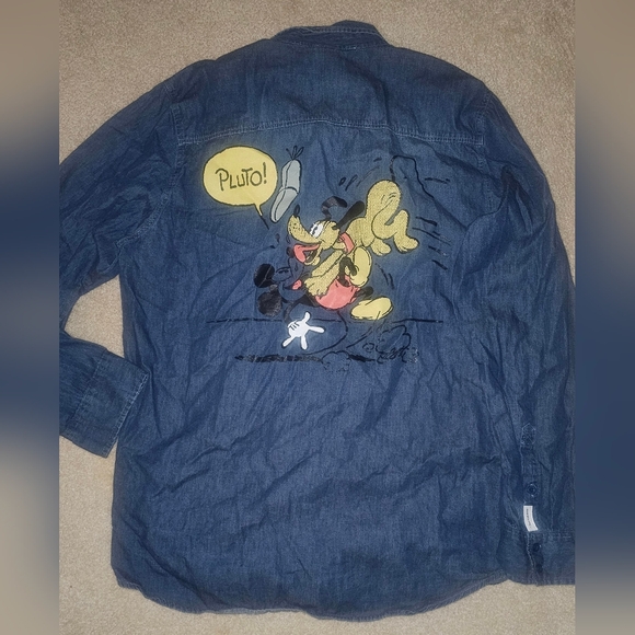 Vintage Disney Parks Her Universe Mickey and Pluto Comic Denim Shirt. Xl - Picture 2 of 15